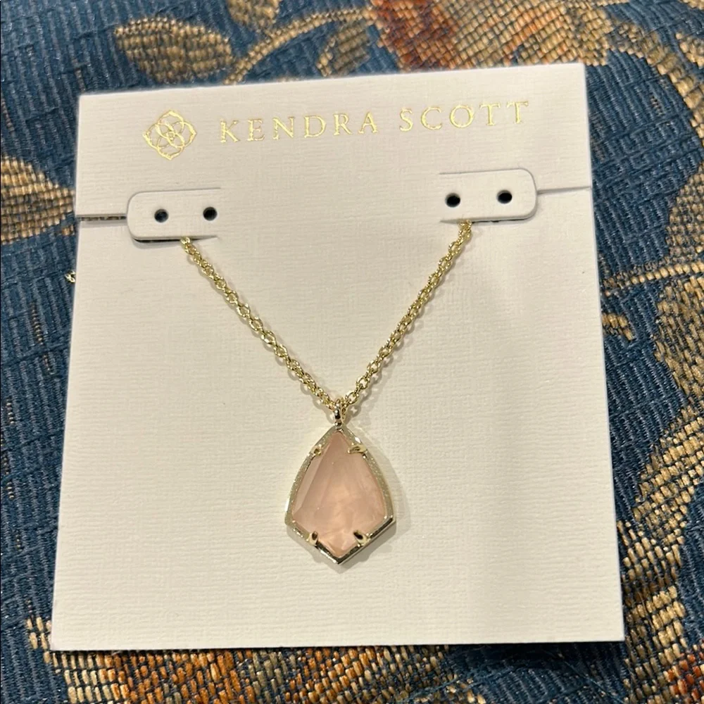 NWT Kendra Scott Cory Necklace Gold & Rose Quartz